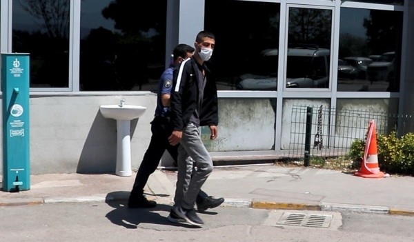 Tartıştığı Karısını 15 Yerinden Bıçakladı