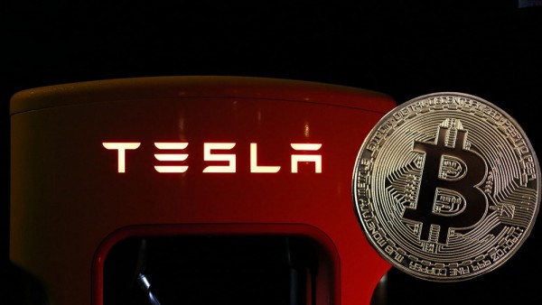 Elon Musk Duyurdu: Bitcoin ile Tesla Satışı Askıya Alındı