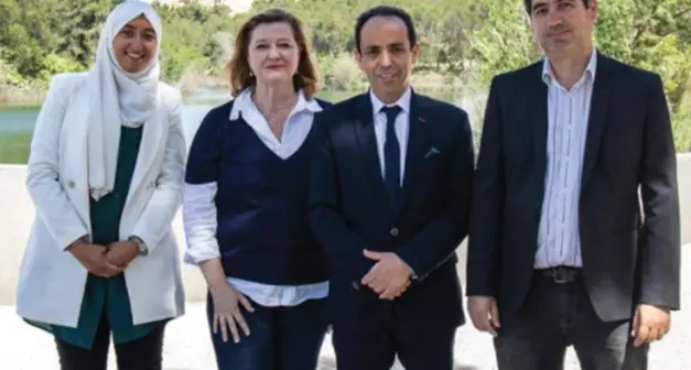 Fransa'da Macron'un Partisi LREM, Başörtülü Bir Adayı Listeden Çıkaracak