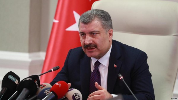 Fahrettin Koca Aşı Vaatlerine Doymuyor