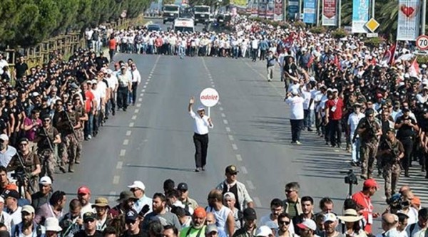 Kılıçdaroğlu Erken Seçim Çağrısını Hürriyet Kasidesiyle Yineledi