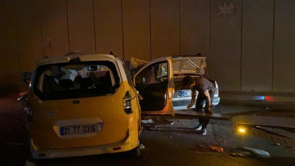 Diyarbakır’da Trafik Kazası: 2 Ölü, 8 Yaralı