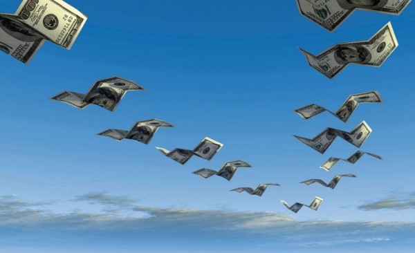 Dolar Uçuşa Geçti: Yeni Rekor