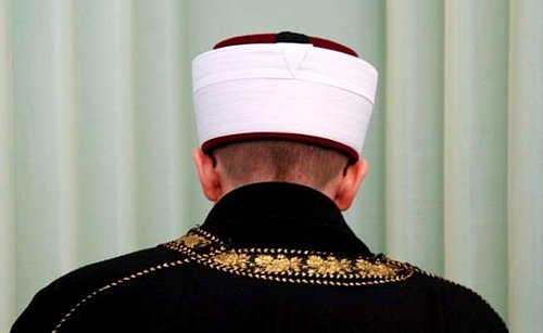 Cami İmamı, Atatürk'e Put Atatürk'ün İzinden Gidenlere de Putperest Dedi