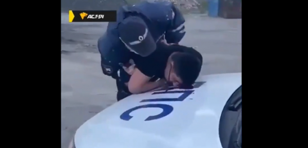 Rusya'da Polisler 19 Yaşındaki Gencin Başına Ateş Etti