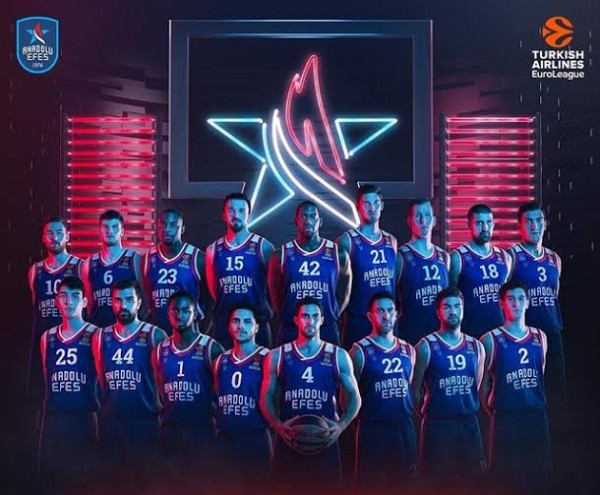 Euroleague Finalinde Barcelona'yı Deviren Anadolu Efes Şampiyon Oldu