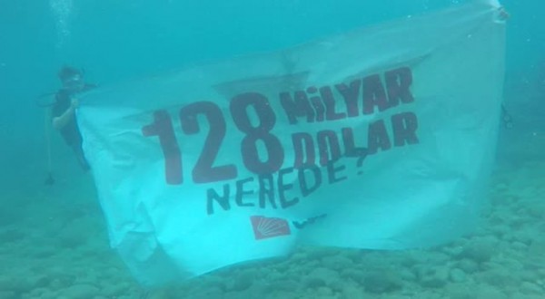 CHP Bu Sefer Denizin Altında Sordu: 128 Milyar Dolar Nerede?