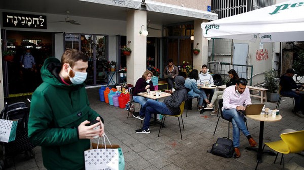 İsrail'de Kapalı Alanlarda da Maske Takılmayacak