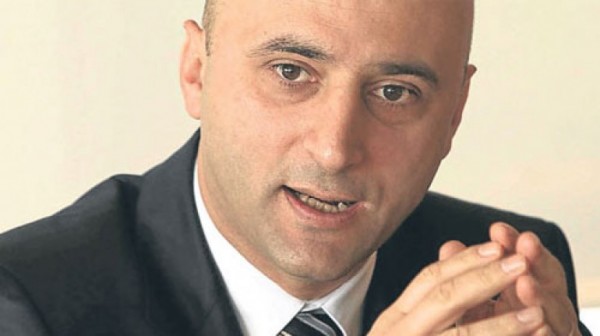 Hazine ve Maliye Bakan Yardımcısı İkinci Maaşını Euro Olarak Alıyor