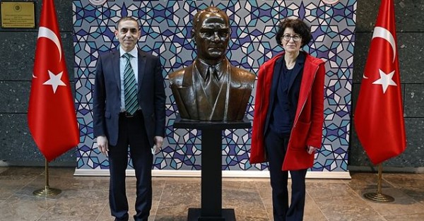 Pfizer/BioNTech Afrika'da Aşı Üretecek