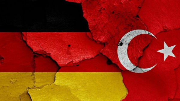 Almanya'da ''Türkiye'ye Silah Yok