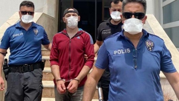 Cinayet Zanlısı Polise Adres Sorunca Yakalandı 
