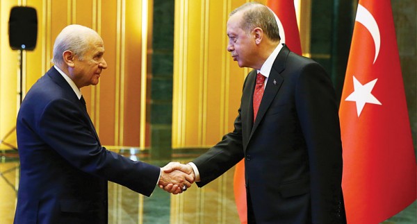 AKP Yeni Seçim Yasası'nı MHP'ye İletti