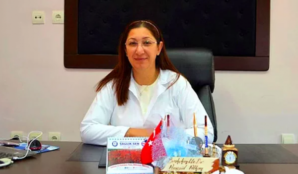 Hemşirelere 500 Kez 'Ben Salağım' Yazdıran Başhekime Dava