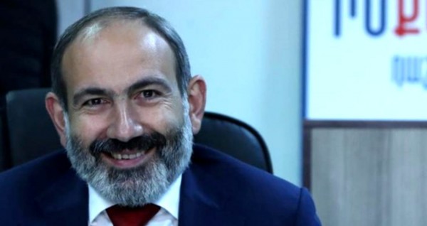 Karabağ'da Hezimete Uğrayan Paşinyan Sandıkta Kazandı