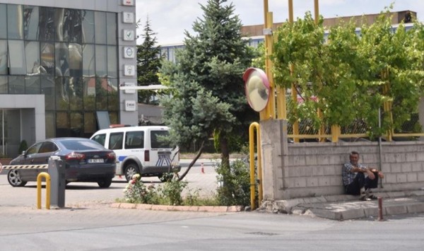 Fabrikada Gaz Sızıntısı: 1 İşçi Öldü, 9 İşçi Yaralı