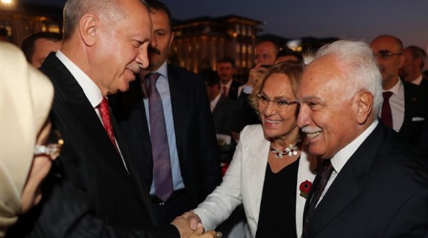 SETA'dan Ardı Ardına İstifalar: 'Perinçek Saray'ı Esir Almış'