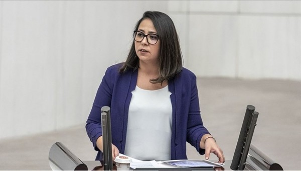 CHP Milletvekili Sera Kadıgil Partisinden İstifa Etti