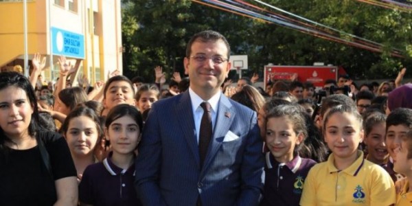 İmamoğlu: YKS'ye Girecek Adaylara Toplu Taşıma Ücretsiz Olacak