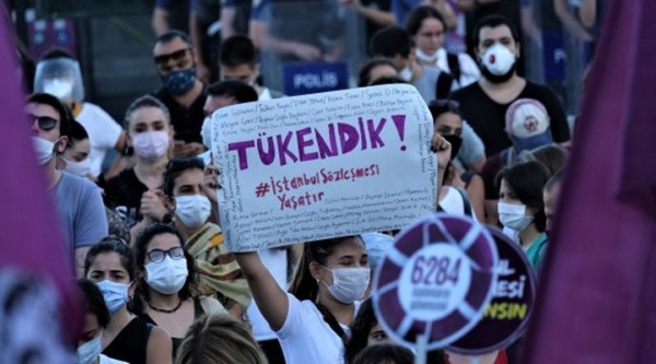 Kadına Şiddet Milli Duruşla Aşılırmış!