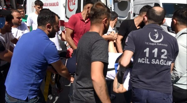 Caddede Yürüdüğü Sırada Silahlı Saldırıya Uğradı