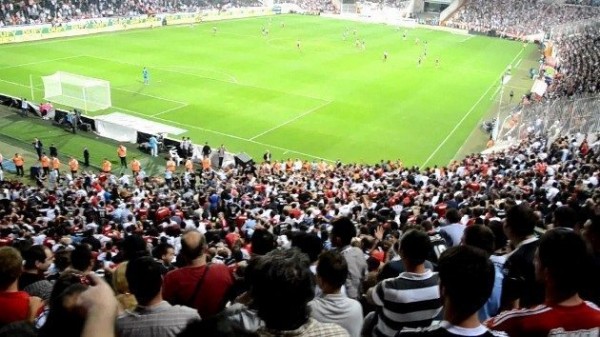 Maçlar Tedbirli Olarak Seyircili Oynanacak