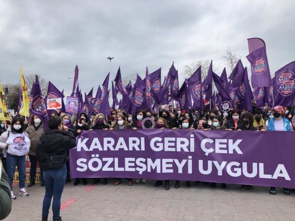 TBMM'deki Kadın Komisyonu'nda AKP ve MHP Baş Başa Kaldı