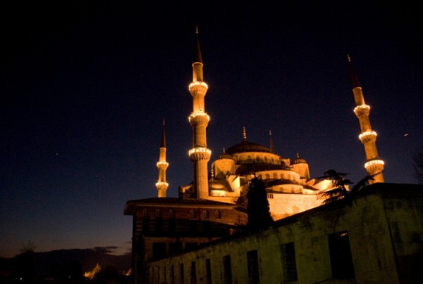 15 Temmuz Gecesi Tüm Camilerde Saat 00.13'te Sela Okunacak