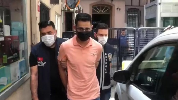 Türk Lirasına Burnunu Silen Turist Gözatına Alındı: Filistinli Bir Arap