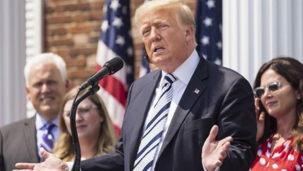 Trump Twitter, Google ve Facebook'a Dava Açtı