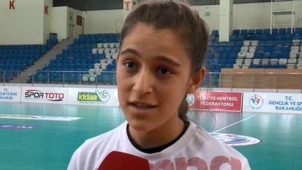 Merve Akpınar Sporcu Bursu Alacak