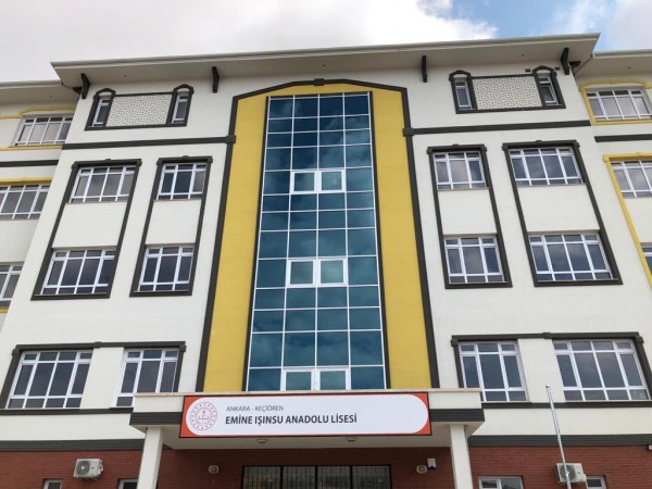 Büyük Edebiyatçı Emine Işınsu'nun Adı Ankara'da Bir Liseye Verildi