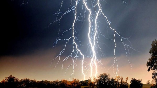 28 Kişi Yıldırım Düşmesi Sebebiyle Yaşamını Yitirdi