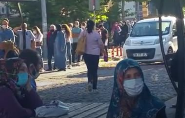 AKP'nin Hastane Şovuna Darbe: Hani Hastanelerde Kuyruklar Bitmişti