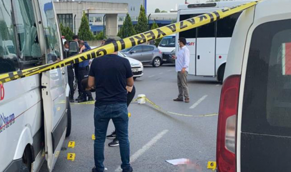 Kocaeli'nde İşçi Servisine Silahlı Saldırı