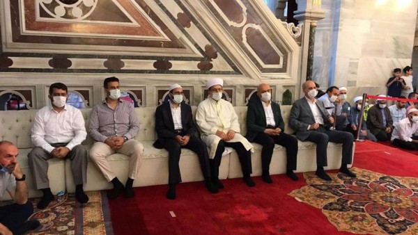 AKP'li Numan Kurtulmuş'un Gittiği Camide 