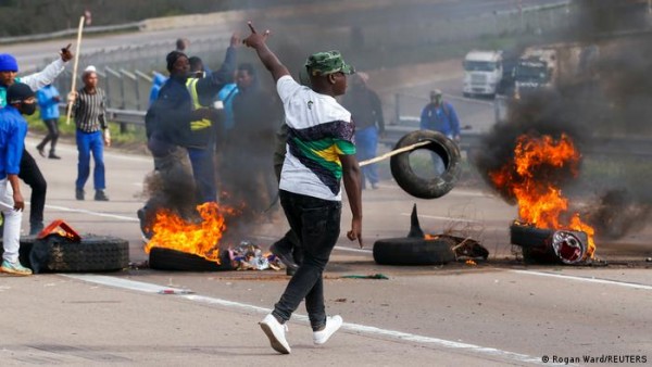 Güney Afrika'da Protestolar: 32 Ölü