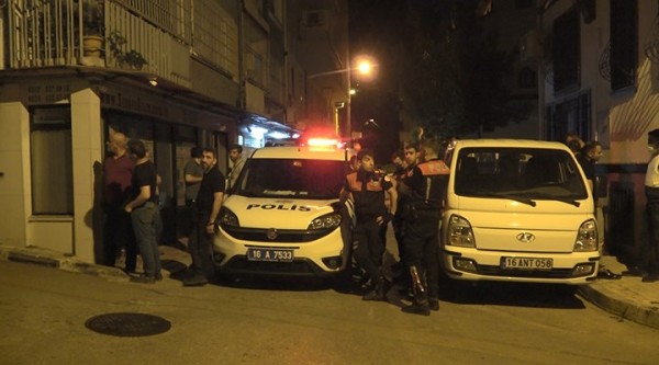 Mermisi Bitince Polise Kılıç Çekti