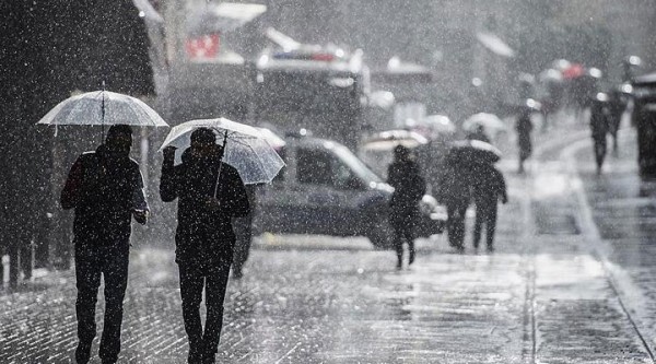 Meteoroloji'den İstanbul İçin Sağanak Yağış Uyarısı