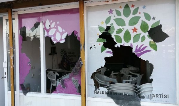 HDP İlçe Binasına Silahlı Saldırı