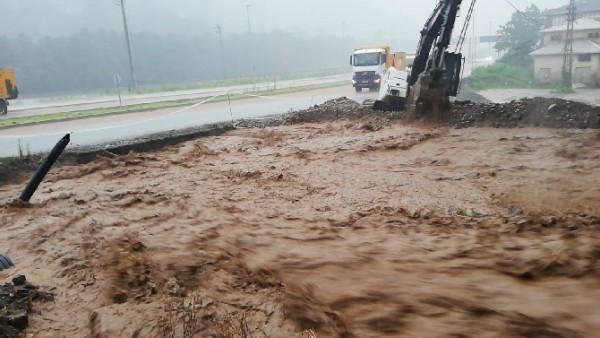 Rize Ardeşen'i Sel Aldı