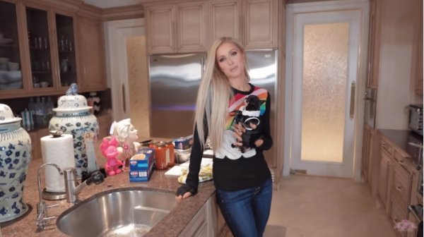 Paris Hilton Netflix İçin Yemek Programı Hazırlayacak