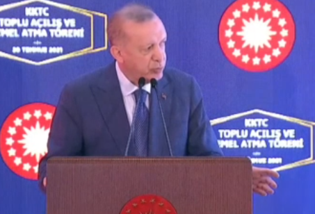 Erdoğan'dan Prompter Azarı: Kim Yönetiyor Bunu