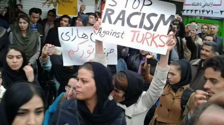 Tebriz Sokaklarında 'Azatlık, Adalet, Milli Hükümet' Sesleri