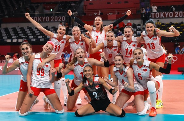Filenin Sultanları, Son Olimpiyat Şampiyonu Çin'i 3-0 Mağlup Etti