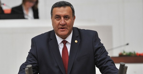 CHP’li İsme Kaçak Geçiş Bahaneli İcra 