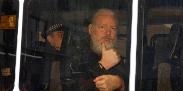 Ekvador Mahkemesi Wikileaks'in Kurucusunun Vatandaşlığını İptal Etti
