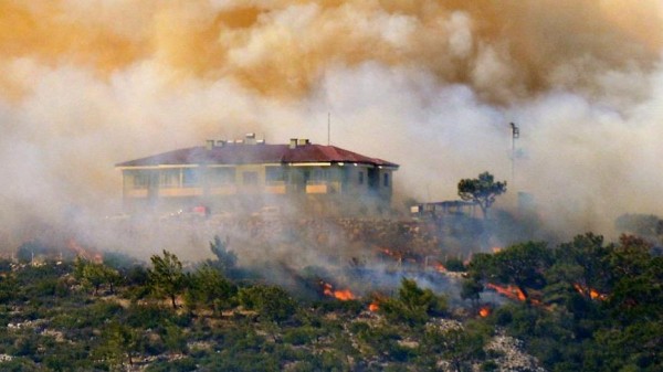Mersin'de Alevlerin Sardığı 3 Mahalle Boşaltıldı