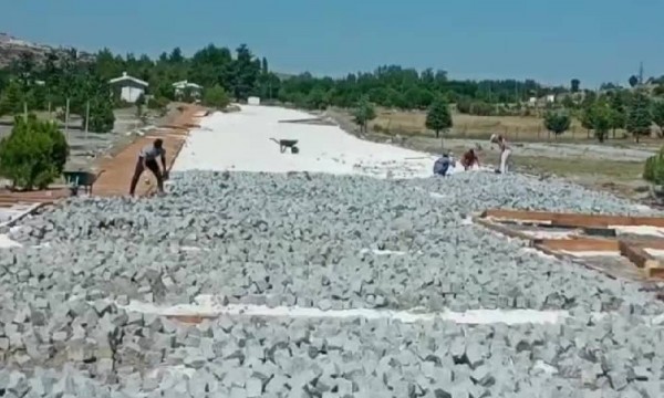 Salda Gölü'nü Taşla Kaplamak İçin İhalesiz Çalışmalar Başladı