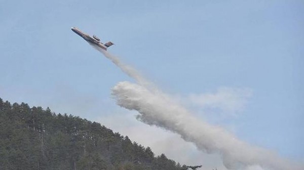 AB Türkiye'ye Yangın Söndürme Uçağı Gönderdi